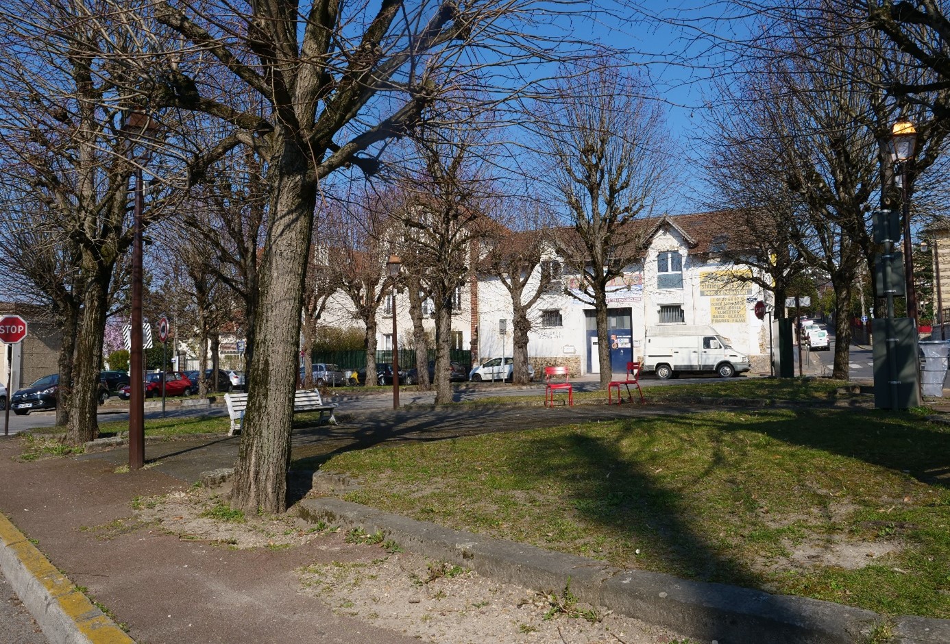 Place Charles-Le Brun