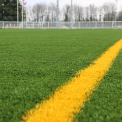 Le nouveau terrain synthétique du Parc des Sports