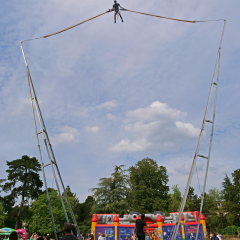 Bungee ejection (attraction à sensations fortes)