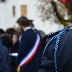 Détail d'un uniforme de chef de police municipale