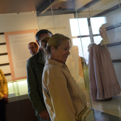 L'étoffe des Lumières. Vêtements et accessoires au XVIIIe siècle