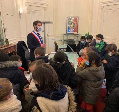 Les écoliers à la découverte de la mairie