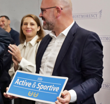 Anthony Daloyau, Adjoint au maire délégué aux Sports, présente le label lors du forum des associations 2022